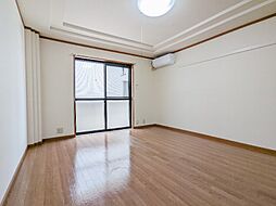 ティアラ 2階1Kのリビング/ダイニング