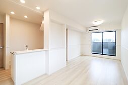 ウィステリア A 2階2LDKのリビング/ダイニング