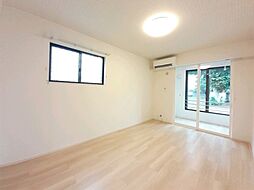 シャローズ ヴィラ 1階1LDKのリビング/ダイニング