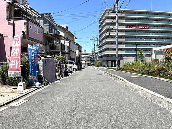 前面道路広く周辺交通量の少ない閑静な住宅街です♪