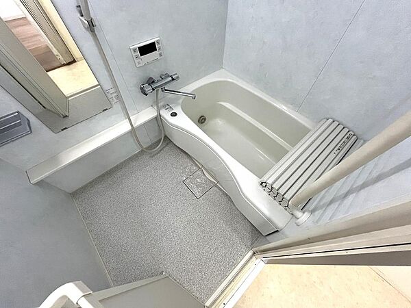 一日の疲れを癒してくれる浴室です♪