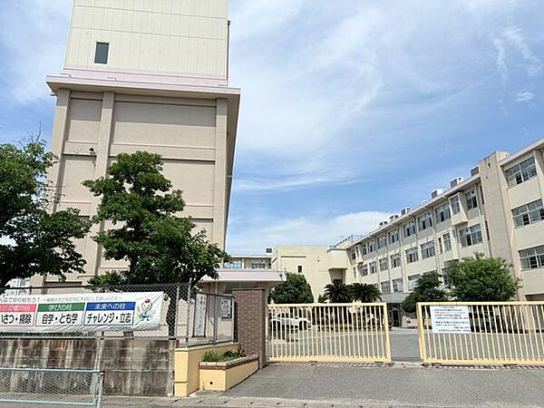 福岡市立三筑中学校 徒歩1分。 80m