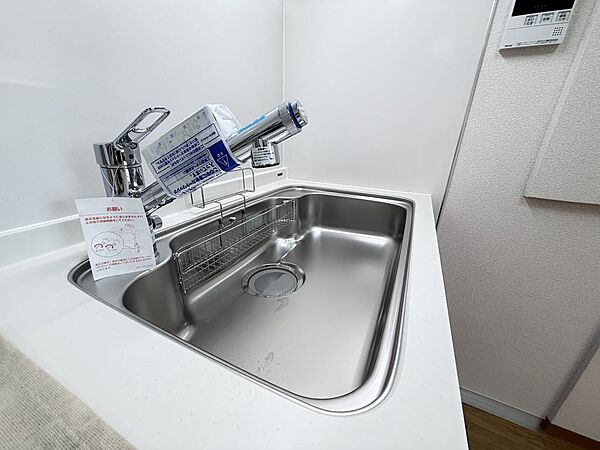 洗面シンクも今風のオシャレな物に交換済み！