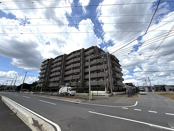 まわりには高い建物もなく日当たり良好です！
