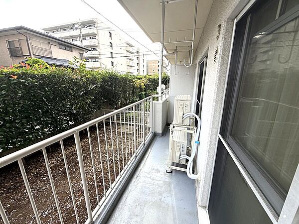 南に面したバルコニー。日当たり良好です！