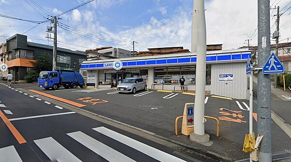 ローソン港南大久保二丁目店（徒歩約4分）約250ｍ