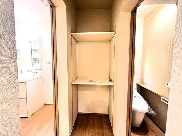 トイレ横収納