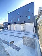 平塚駅より徒歩21分 1階 築2年10ヶ月の賃貸物件