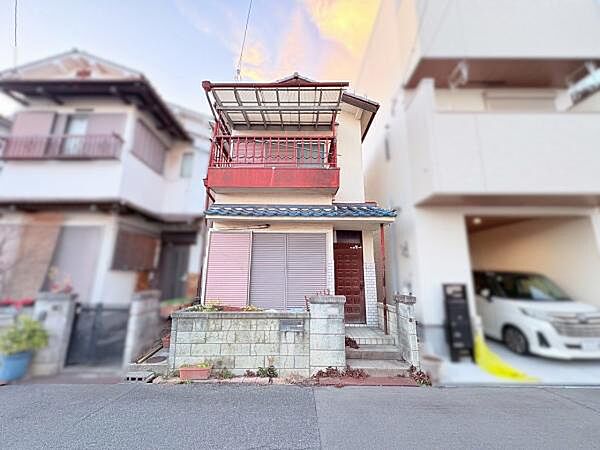 外観：327002205194