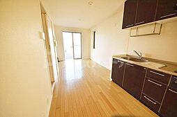 ラ・クール大和田 2階1LDKのリビング/ダイニング