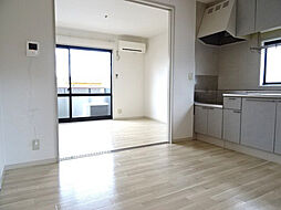 バス 四軒屋住宅下車 徒歩10分の賃貸アパート 2階2DKのリビング/ダイニング