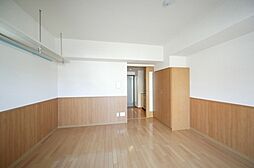 パティオ東古松 5階1Kのリビング/ダイニング