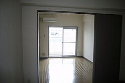 グローバルハウス99 2階1DKのリビング/ダイニング