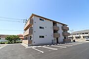 セラヴィ 3階 築1年1ヶ月の賃貸物件