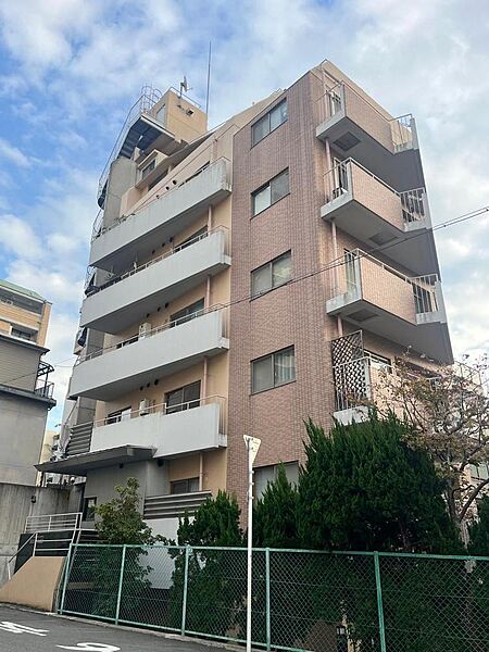外観：327002987904
