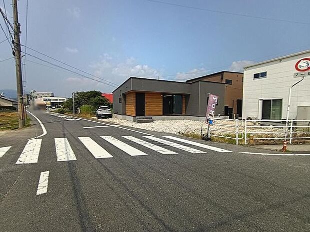 前面道路含む現地写真