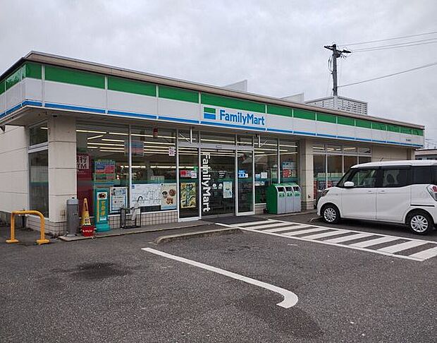 ファミリーマート岡山楢原店 4950m