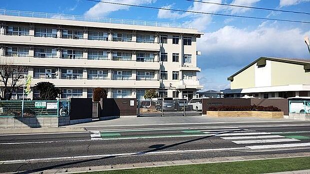 岡山市立操南中学校 2520m