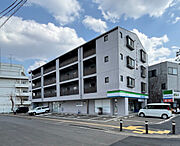 ファミーユ小松島 3階 築29年2ヶ月の賃貸物件