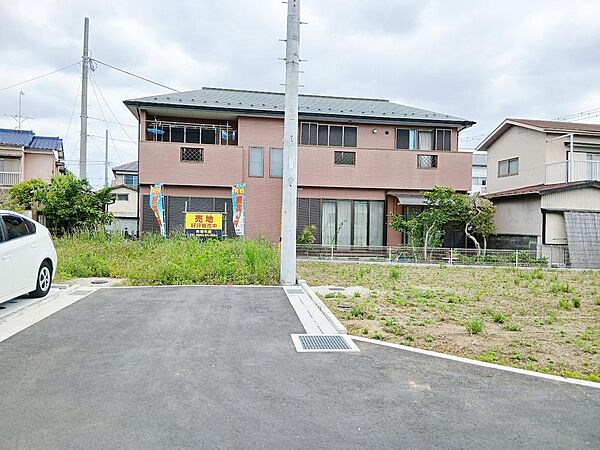 接道約4.66ｍ。車２台駐車しても余裕のあるゆとりのある住まいで子供と一緒にのびのび暮らせます。ご家族のスタイルに合った住まいをご提案。モデルハウスもございます。