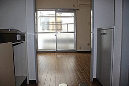 アイビル 103 1階ワンルームのリビング/ダイニング