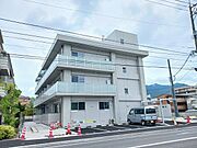 楽々園駅よりバス8分 徒歩4分 1階 新築の賃貸物件