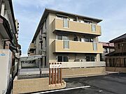 楽々園駅より徒歩12分 1階 築2年11ヶ月の賃貸物件