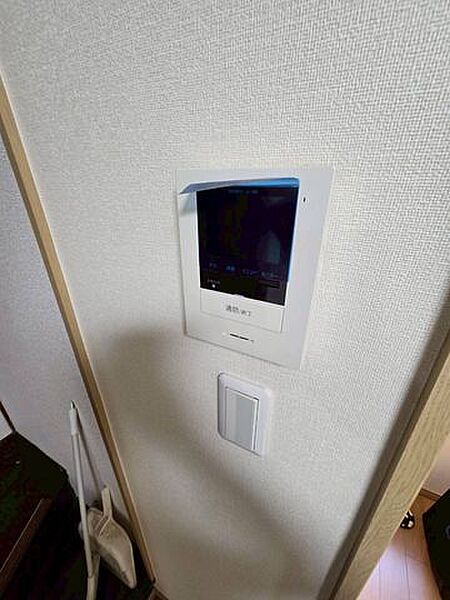 モニター付きインターホンで防犯面にも配慮されています♪