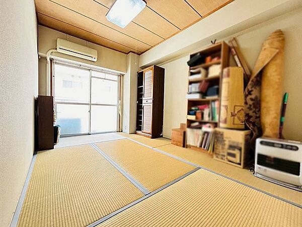 和室2部屋を備え、客間やお子様の遊び場、くつろぎ空間など多彩な用途に対応可能です♪