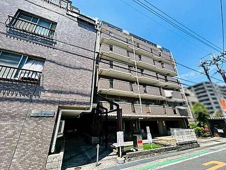 徒歩10分圏内にスーパーなどの生活商業施設が揃う、利便性の高い住環境です♪