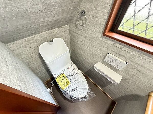 トイレを2ヶ所備え、忙しい朝の時間帯や来客時にも便利な住まいです♪
