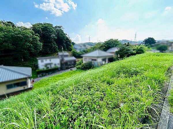 小学校まで徒歩15分圏内。お子さまを育む住環境としてもおすすめです♪