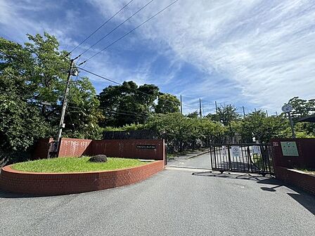 大和郡山市立郡山中学校 徒歩15分。 1200m