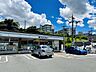 周辺：ファミリーマート奈良鶴舞西店 徒歩16分。 1250m