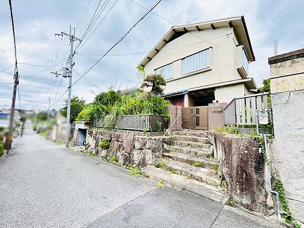 令和4年11月頃室内リフォーム歴あり。既存住宅ならではの趣を活かしながら暮らせます♪