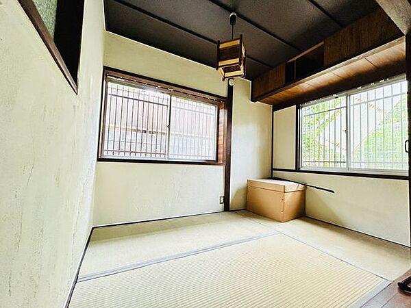 居室だけでなく納戸や縁側も備え、ゆとりある暮らしを楽しめる5SLDKです♪