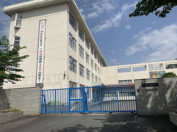 奈良市立三笠中学校 徒歩5分。 350m