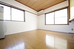 ユニヴァコートSAKO 201 2階1Kのリビング/ダイニング