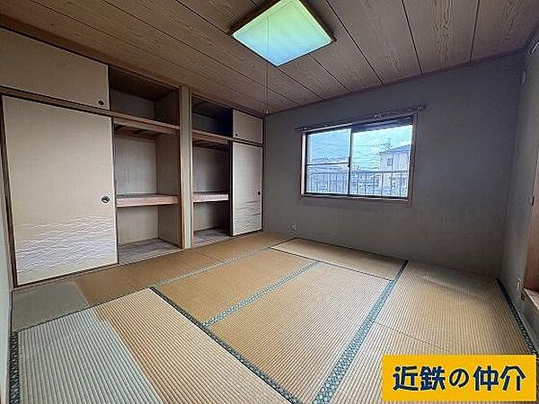 室内（2026年6月）撮影2面採光の2階の和室です