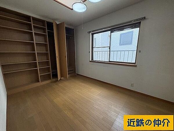 室内（2026年6月）撮影2階洋室です