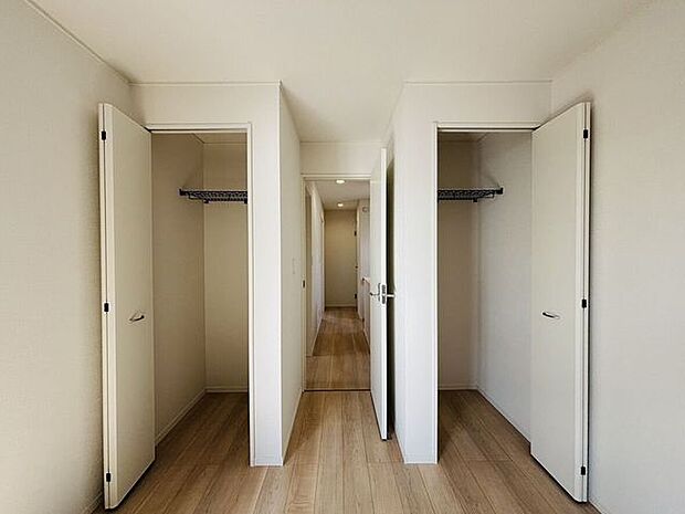収納力のあるクローゼットが2つあり、スッキリした生活が出来そうです。