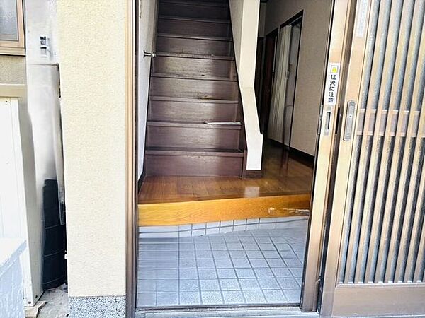 AIによる家具消ししております。