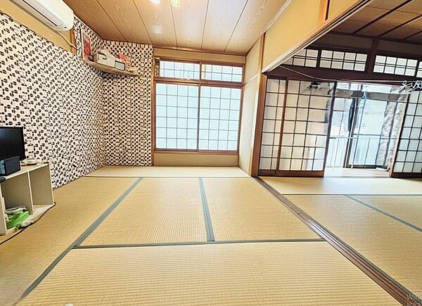 AIによる家具消ししております。1階居間（和室）