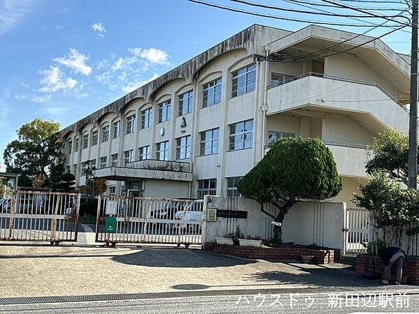 精北小学校 830m