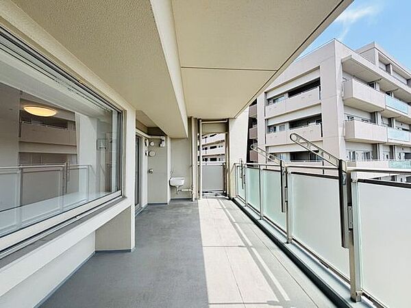 3面バルコニーなので用途に応じて使い分けていただけます。
