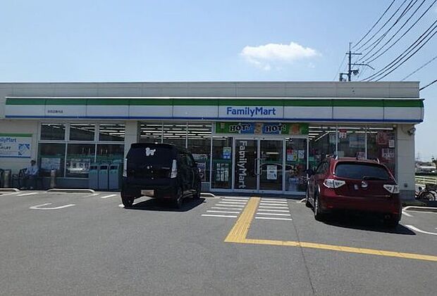 ファミリーマート 京田辺草内店 1260m