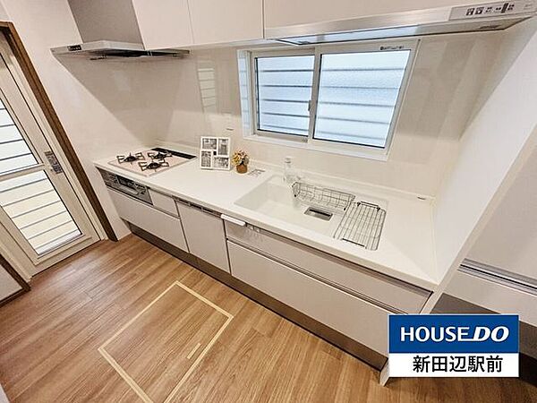 嬉しい食洗器付き！面倒な皿洗いは食洗器に任せてしまいましょう。