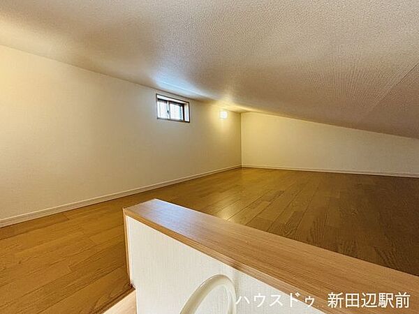 屋根裏に収納があるため生活空間の邪魔になりません。