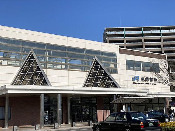 東舞鶴駅(JR西日本 舞鶴線) 徒歩21分。舞鶴線と小浜線の終点となる駅です。2021年3月よりICOCAが使用できるようになりました。 1500m