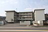 周辺：舞鶴市立城南中学校 徒歩9分。池内小学校、中筋小学校、高野小学校の地域に住んでいる生徒が通う中学校。「確かな学び　心豊かにたくましく　明るく元気なわれらの城南中学校」を教育目標としています。 650m